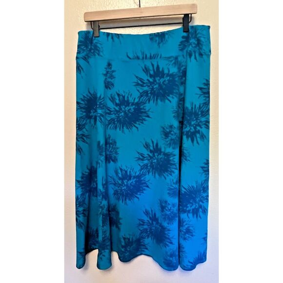 Travel Smith Blue Floral Knit Skirt Midi Womens Size Large Petite LP - Picture 2 of 4